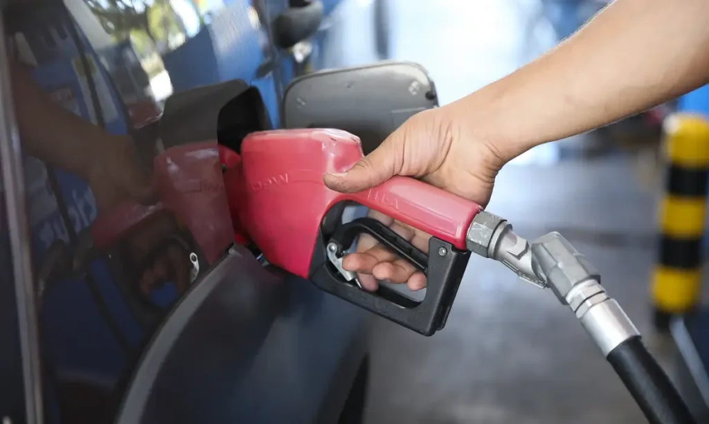 posto_de_gasolina_jfcrz_abr_0605223809_1 thumbnail