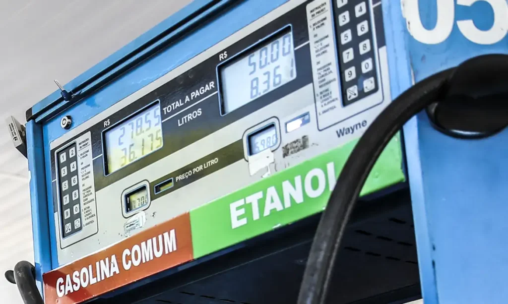posto_de_gasolina_jfcrz_abr_0605223813 thumbnail